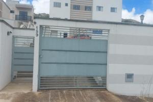 VENDO EXCELENTE APARTAMENTO NO BAIRRO BOA ESPERANÇA
