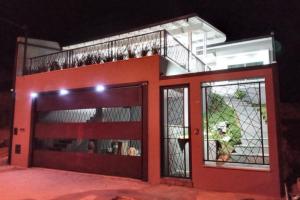 VENDO LINDA CASA EM BANDEIRA DO SUL/MG