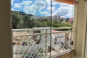 VENDO EXCELENTE APARTAMENTO NO JARDIM COUNTRY CLUB