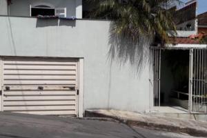 VENDO OU TROCO EXCELENTE CASA NA CHACARA ALVORADA