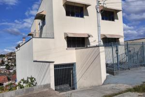 VENDO EXCELENTE APARTAMENTO JD VITÓRIA 
