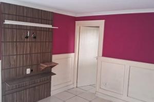 ALUGO CASA DE FUNDOS NO JD SANTA AUGUSTA